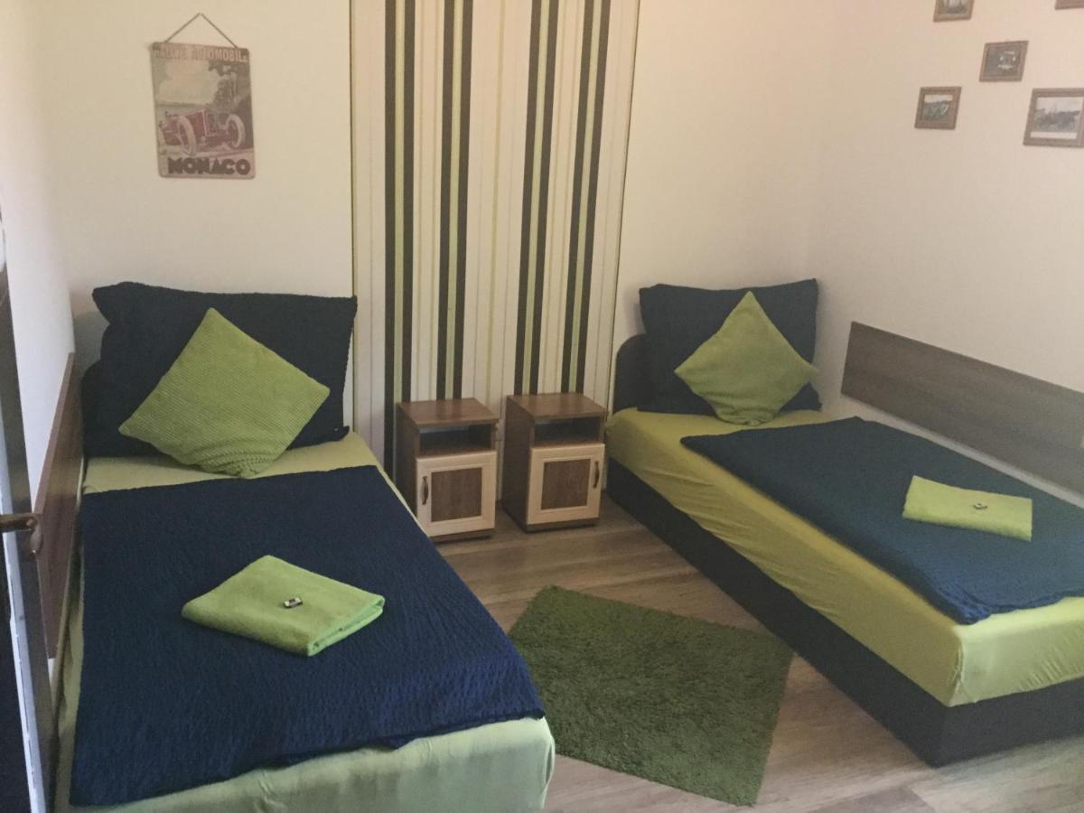 فيلدين ام ورثرسي Old'S Car Zimmer & Apartment Vermietung المظهر الخارجي الصورة