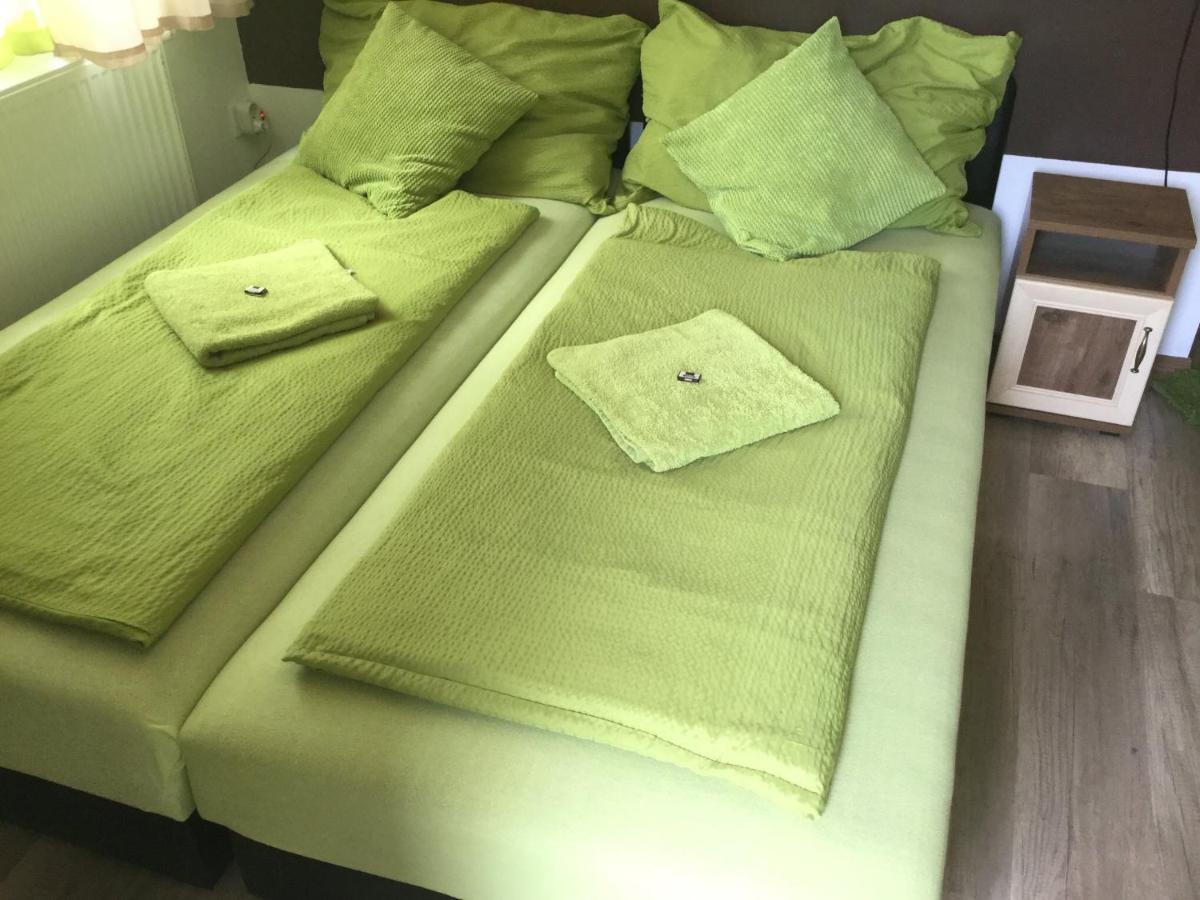 فيلدين ام ورثرسي Old'S Car Zimmer & Apartment Vermietung المظهر الخارجي الصورة